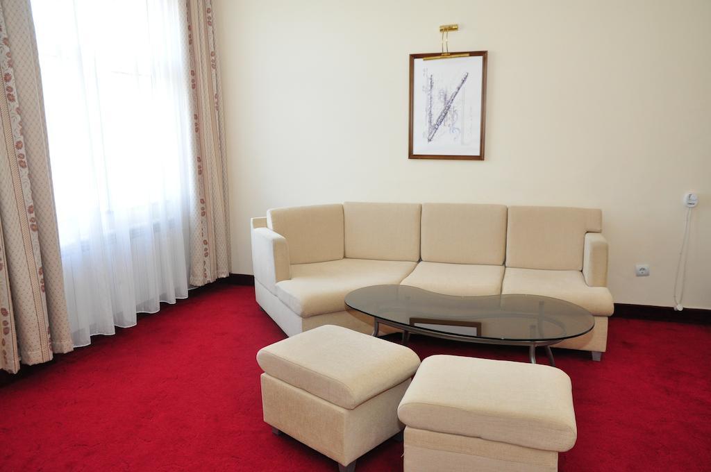 Балнеохотел "Люляци" Vrabtsite Extérieur photo
