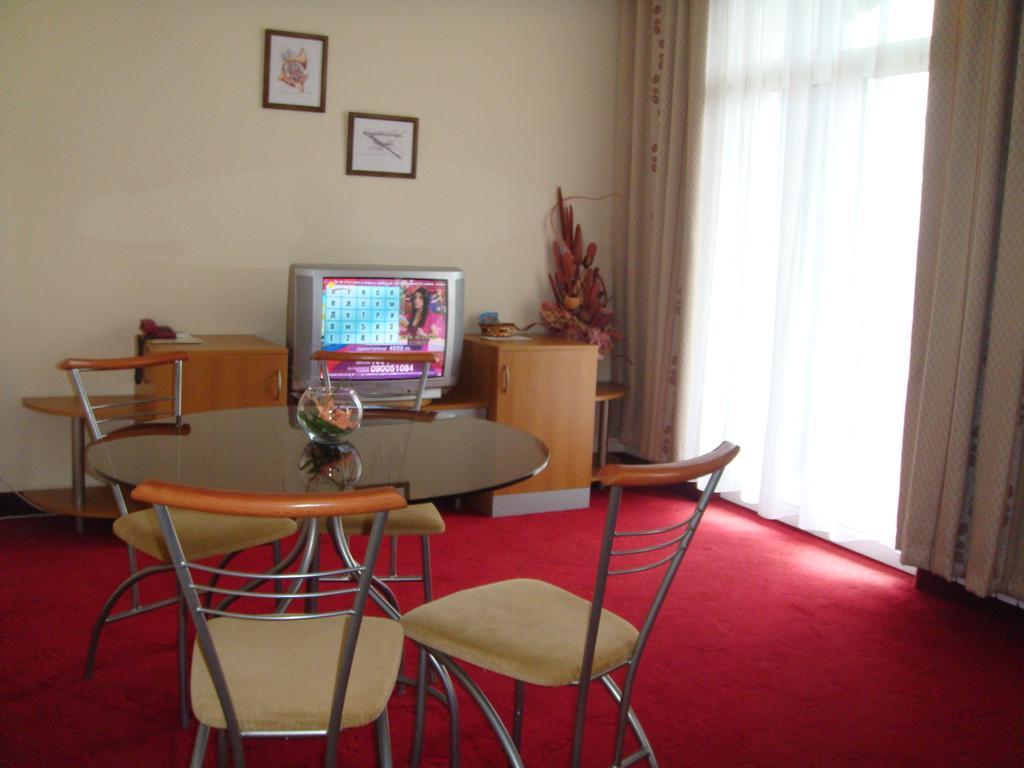 Балнеохотел "Люляци" Vrabtsite Extérieur photo